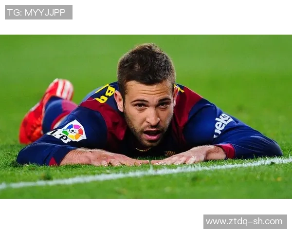 踢足球帅气球星高清图片展示展现运动魅力与无限风采 踢足球帅气球星高清图片展示展现运动魅力与无限风采